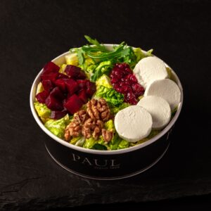 Salát s kozím sýrem a červenou řepou