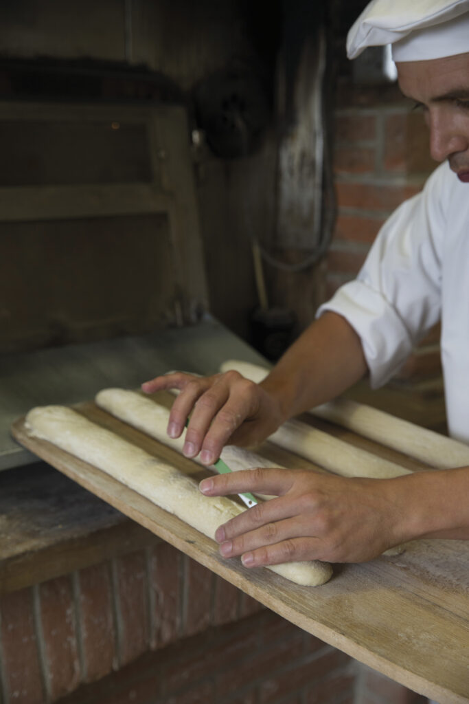 Pekař/ka ve francouzském pekařství PAUL